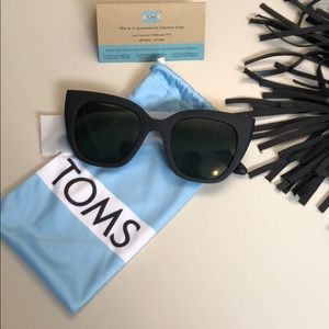 😎TOMS sunglasses😎